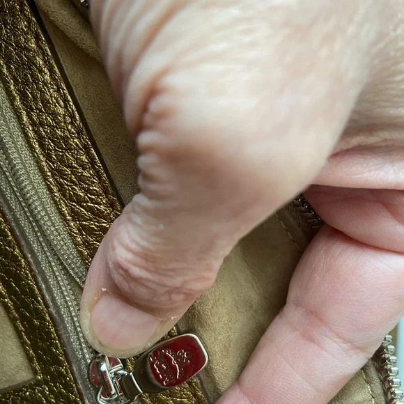 MCM White and Gold Handbag Euc - Picture 12 of 16